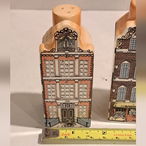 Vintage porcelain salt and pepper shakers  kitchen décor gift idea - Picture 2 of 10